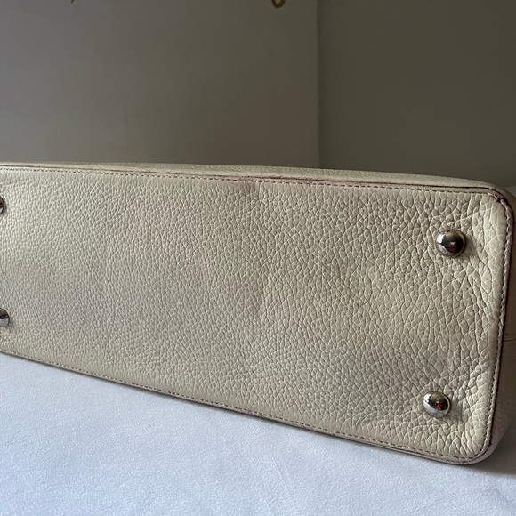 AUTHENTIC LOUIS VUITTON CAPUCINES MM HANDBAG WITH DUST BAG & SHOPPING ๐๏ธ - Picture 7 of 13